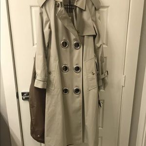 Burberry Trench coat US 2 NWT